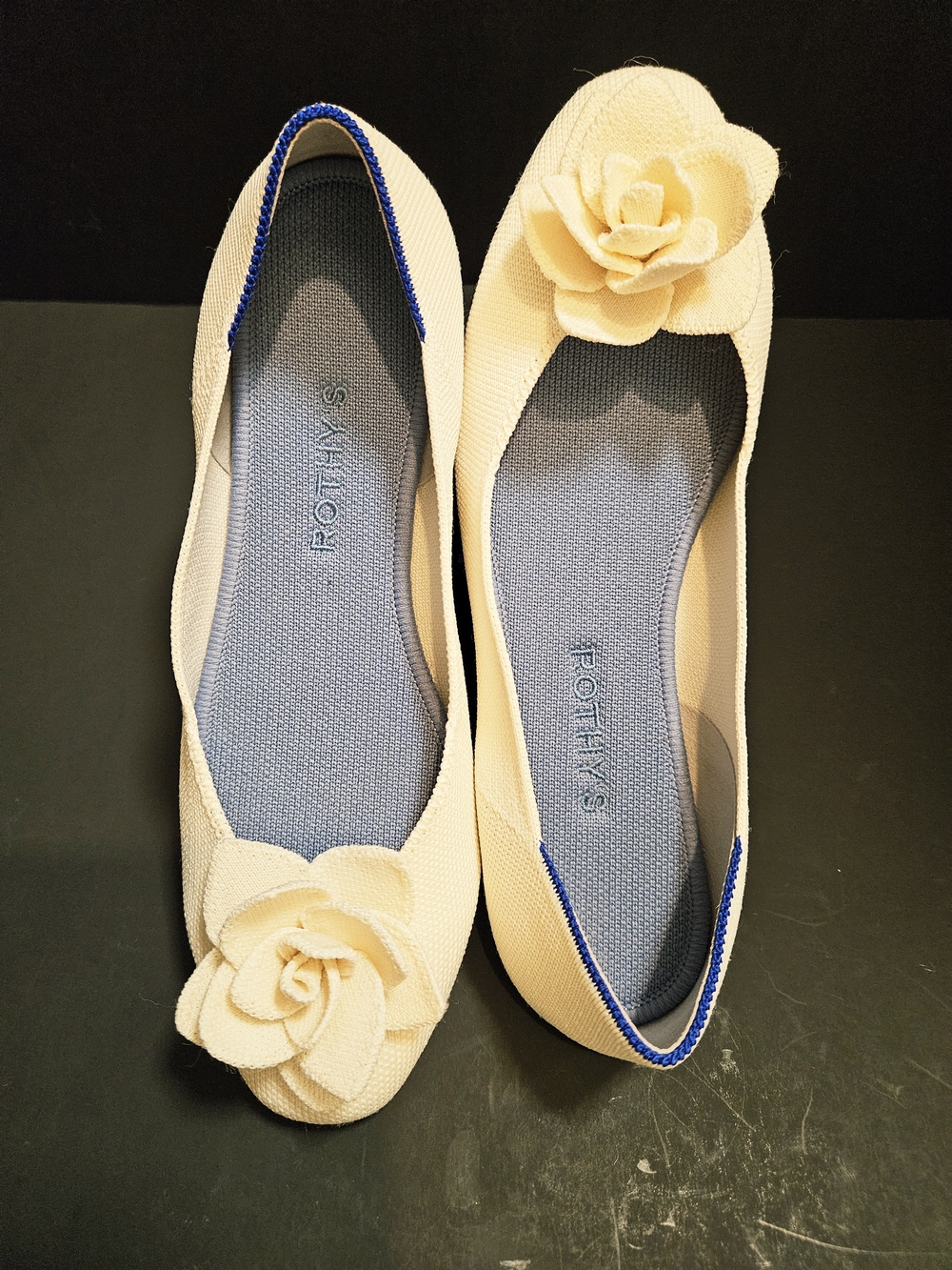Rothy’s The Point Bloom Ecru Cream 3D Floral Washable Flats Size 9 RUNS SMALL - Picture 3 of 15